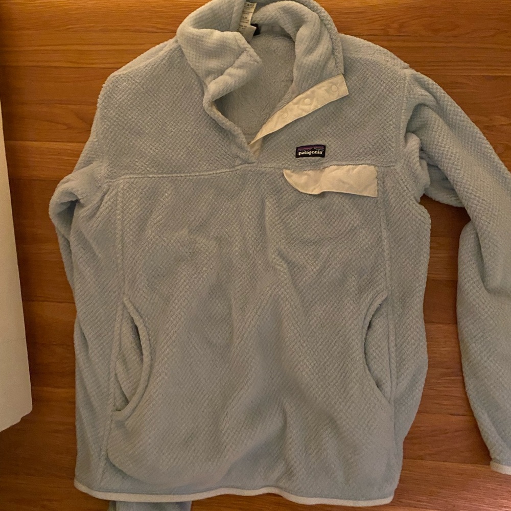 Classic icy blue and white Patagonia T Snap pullover